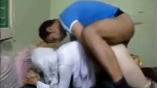طالبة مصرية تتناك من زميلها في الشقة المفروشة - سكس مصري بصوت واضح - افلام سكس مصرية - بورنو محارم عربي - سكس