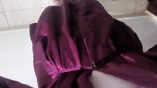 بنت علقة تجيب ود صاحب العمارة ينيكها ورة الباب - سكس عالي الجودة اتش دي