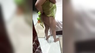 نسوان مصرية ابطال جامدة موت و فاجرة اوي شرموطة باعتة فيديو سكس لابن الجيران وتلعب في بزازها