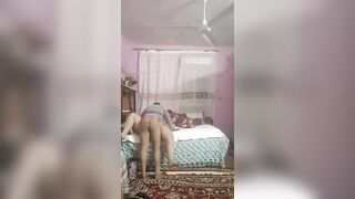 امرأة مليانة تتناك بالفلوس من شاب مراهق