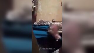 مصرية لا تشعر بالمتعة مع زوجها لذلك ذهبت الي ابن الجيران ينيكها - سكس مصري