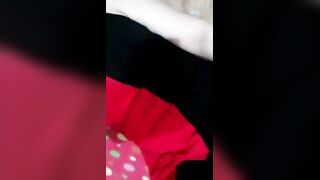 مدام مصرية جامدة تستعرض بزازها وهي لابسة قميص نوم يهيج - سكس مصرية ملبن
