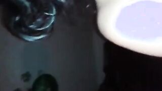 اندر ايدج راكبة الزب وبتفلعص علي وهي ساخنة نار - سكس مصري