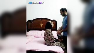 بنت مراهقة مصرية مع اخو زوجها المنحرف في اوضة النوم - سكس مصري خيانة مسربة