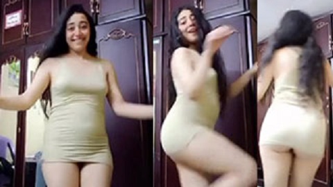 سكس بنت جميلة تتحب من اول نظرة بترقص رقص سكسكي في اوضة النوم وهي هايجة اوي