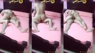مصرية راكبة الزب وبتتنطت زي الصاروخ واهات تسمعه منه وكلام سكسي يهيج من شرموطة العرب المنحرفة