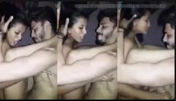 جايب حبيبته رفعها علي زبره وبيدي جامد فر خرم كسها والبنت مش قادرة علي واهات جبارة تسيح - سكس عربي