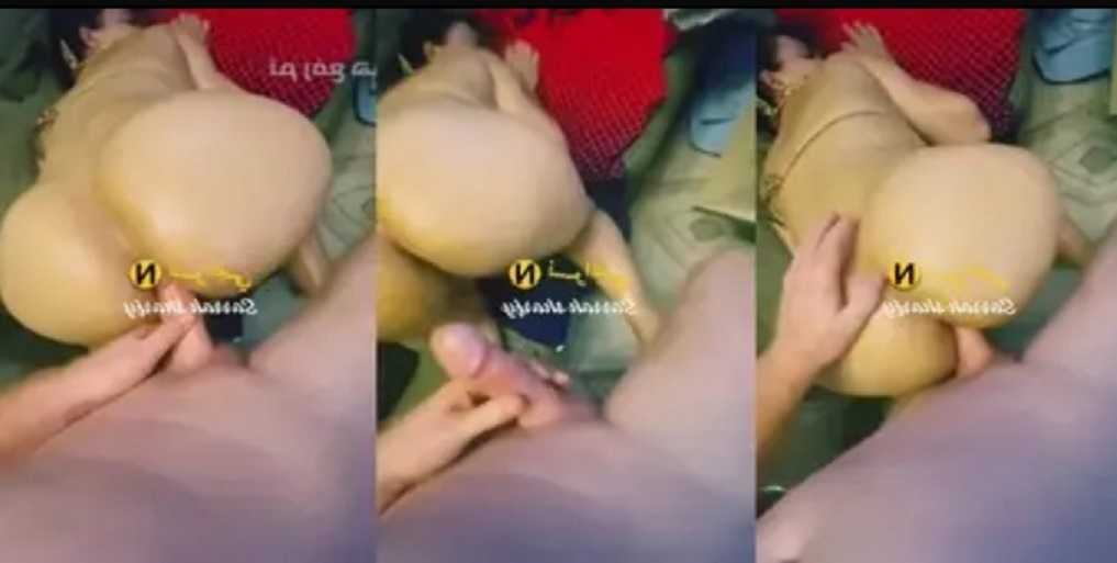 مصرية ملبناية زي القشطة نايمة وفاتحة كسها وطيزها وزوجها بيفشخ فيها من الخلف - سكس مصري