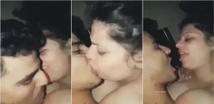 سكس بوس واحضان رومانسية من مصرية خبرة تهيج الولد وتخلية يشيلها علي زبه ويرزع فيها براحته