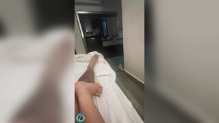 مراهقة منحرفة مع زبونها في شقته بدلعه احلي دلع - سكس مصري ساخن نار